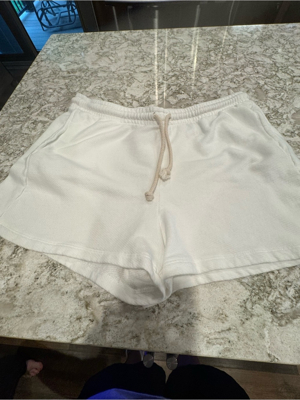 Universal Thread Cream V-Neck Sweater Top and shorts - Picture 2 of 6